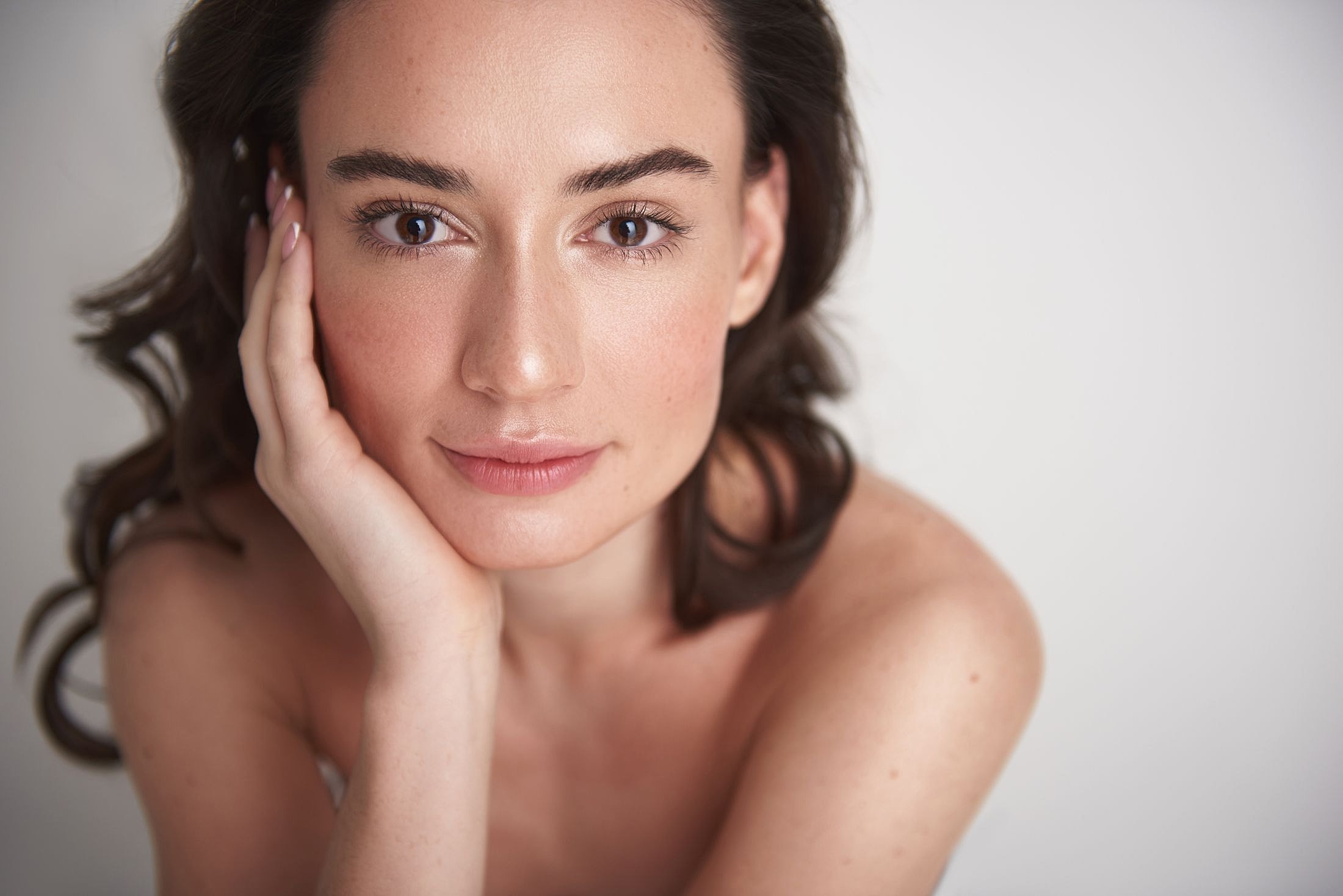 Houston Microneedling model with brown hair