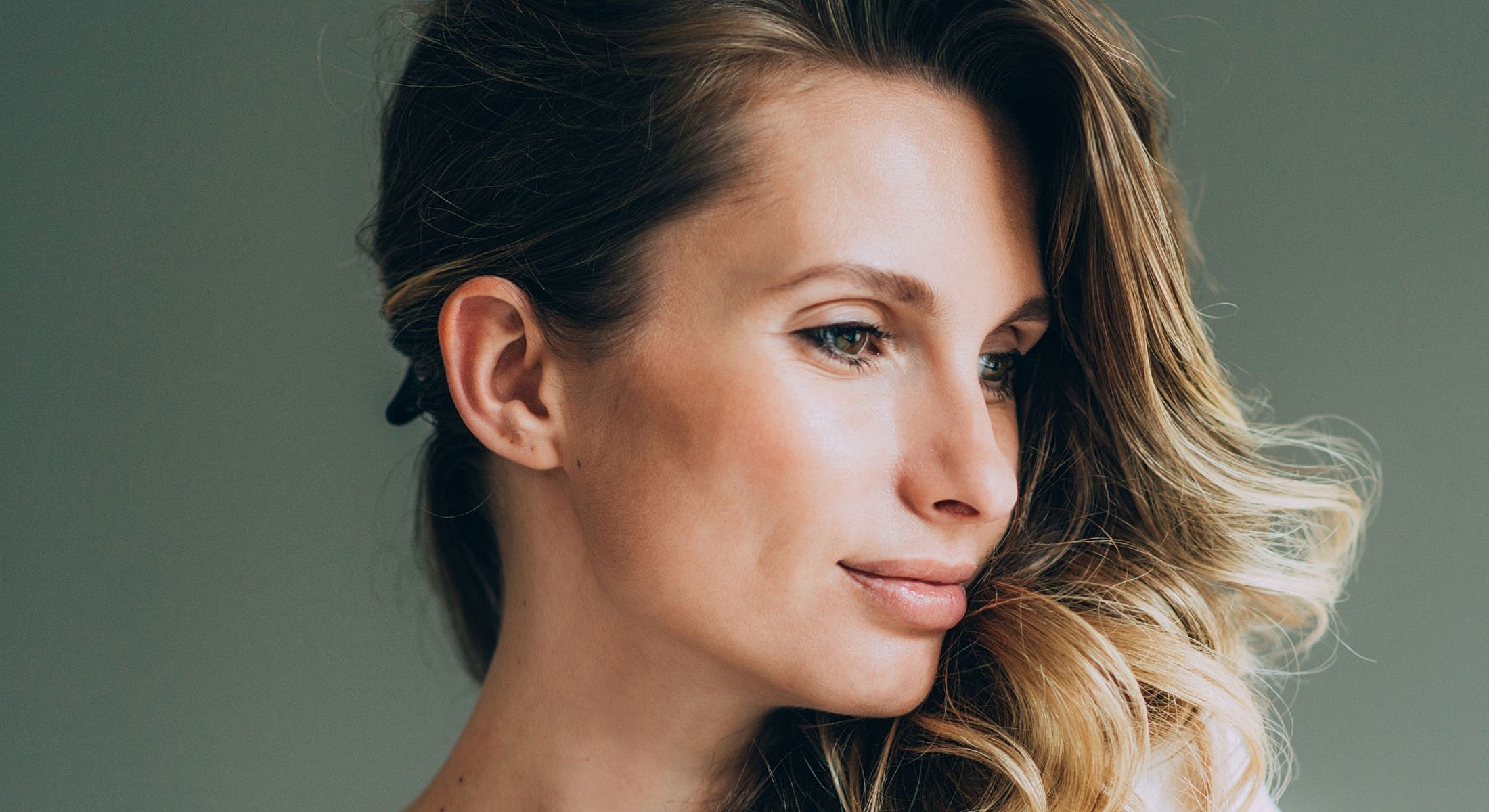 Houston Morpheus8 model with brown hair